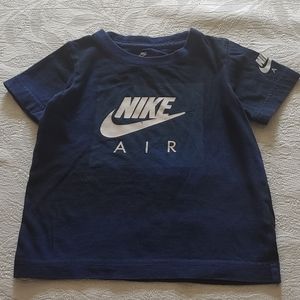 Nike boys short sleeve t-shirt
